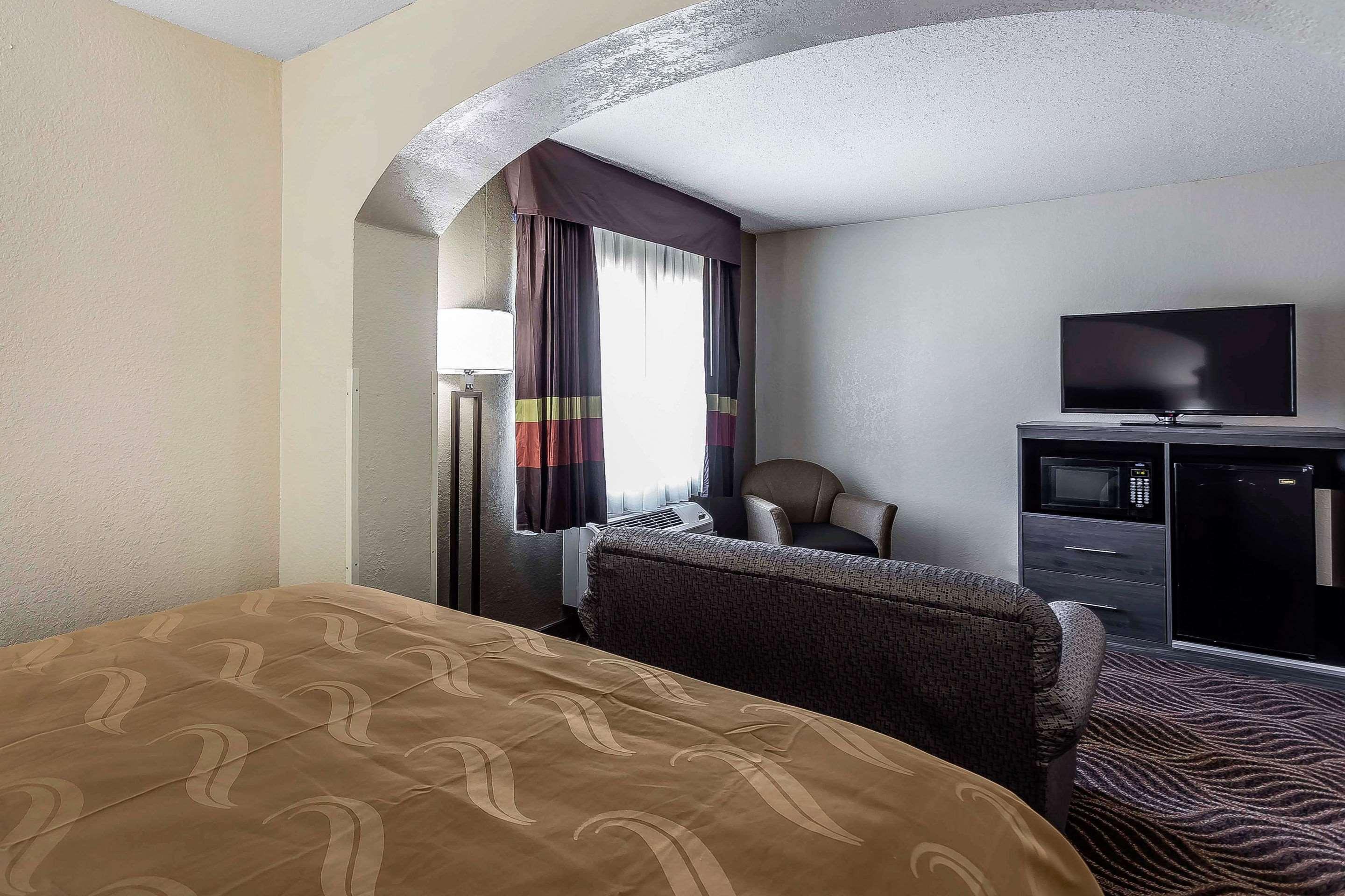 Quality Inn & Suites Солсбері Екстер'єр фото