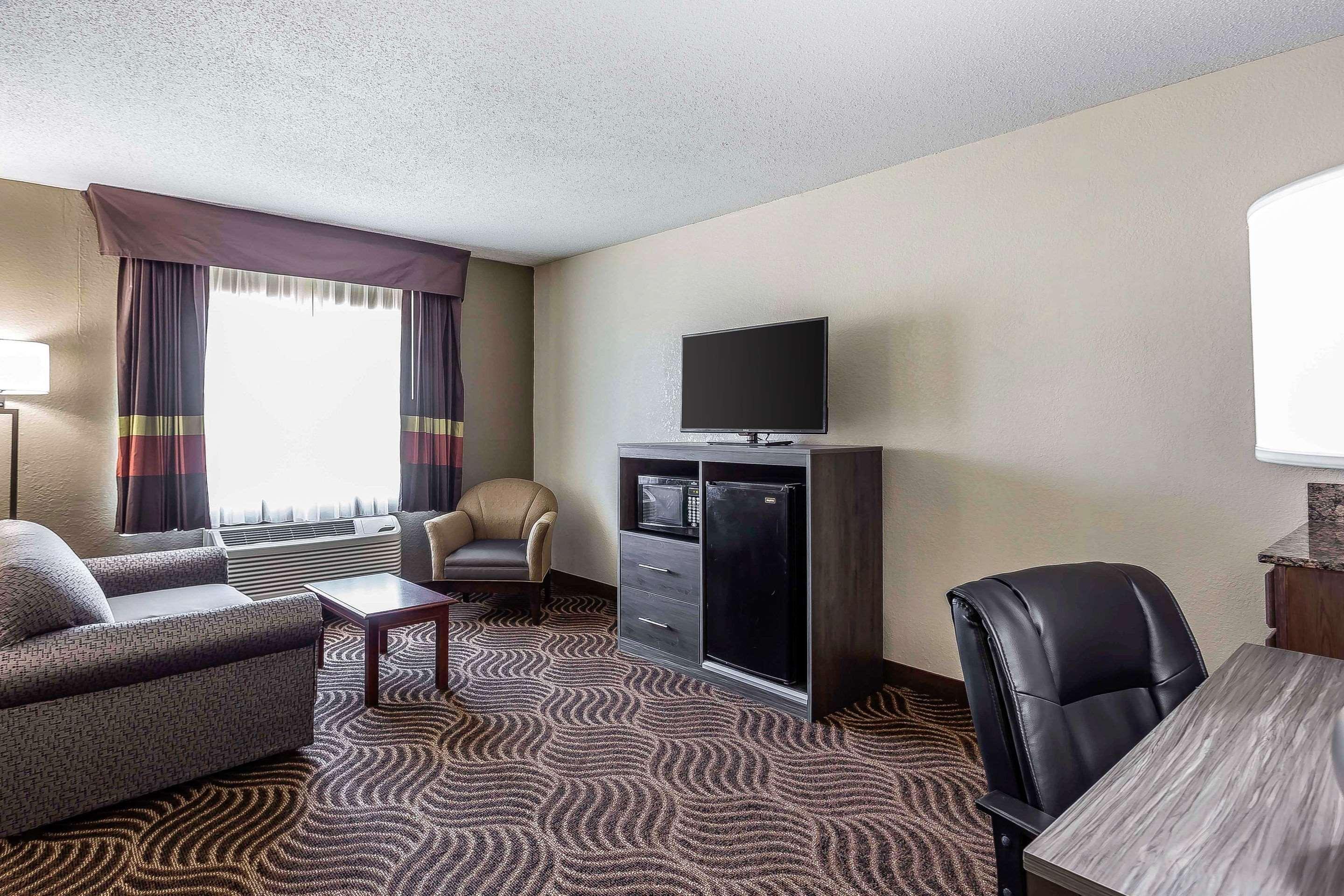 Quality Inn & Suites Солсбері Екстер'єр фото